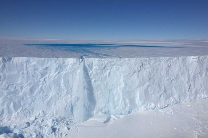 Waterfall at Sorsdal Glacier, Antarctic, 21 Dec 2016