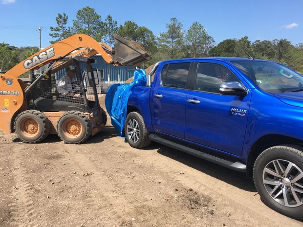 Long term 2016 Toyota HiLux SR5 gets its tub filled with sand