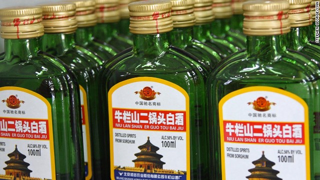 A favorite among Chinese migrant workers, Niulanshan&#39;s &quot;little green bottle&quot; of baijiu has become an emblem of modern China. 