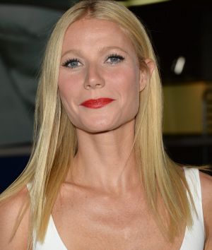 Gwyneth Paltrow: Lifestyle blogger or peddler of "fake luxury news"?