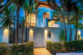 Picture of 57 Woodroffe Avenue, Main Beach