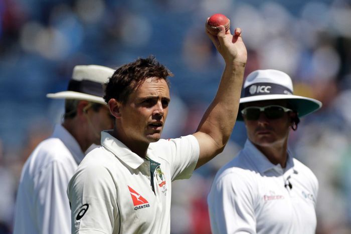 Steve O'Keefe raises the ball to the Pune crowd