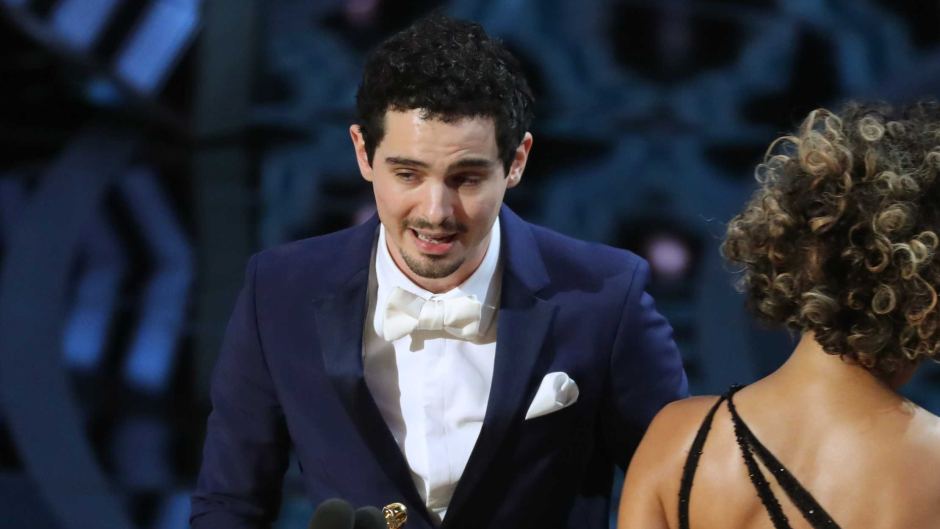 Damien Chazelle accepts his award