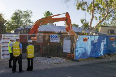 More than 150 former Mr Fluffy blocks to be auctioned in Canberra in March