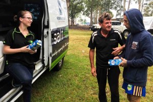 Salt Ministries volunteers speak to a man living rough in Nowra (ABC RN: Bronwyn Adcock)