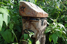 Jarai tomb (guardian spirit sculpture).jpg