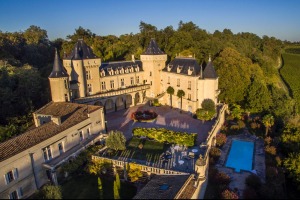 CHÂTEAU DE LA RIVIÈRE, FRONSAC, BORDEAUX.