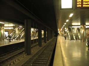 The underground station Heinrich-Heine-Allee The Dusseldorf Stadtbahn, together with the Rhine-Ruhr S-Bahn and the Dusseldorf Straßenbahn (Tram), is the backbone of the public transport system of Dusseldorf, Germany