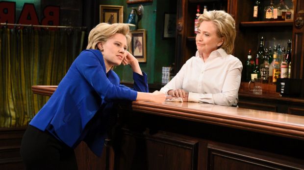 McKinnon with Hillary Clinton on SNL.