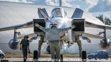 Türkei Bundeswehr Tornado auf dem Luftwaffenstützpunkt Incirlik (picture-alliance/dpa/Bundeswehr/F. Bärwald)