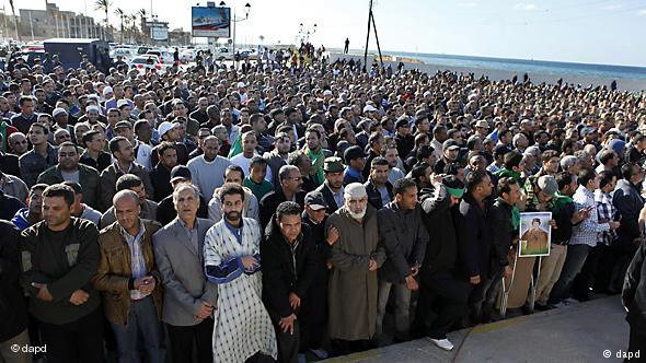 Crowd in Tripoli