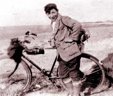 Benny Rothman : A young man and his bicycle