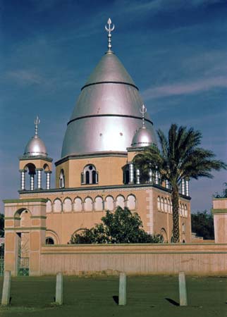 The tomb of al-Mahdī, in Omdurman, Sudan.