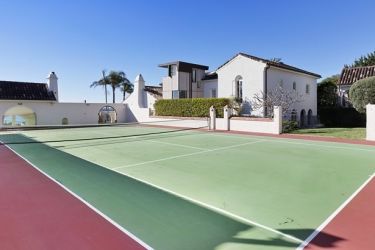 Tennis court and pool sell for $5.3 million in Manly, house not included