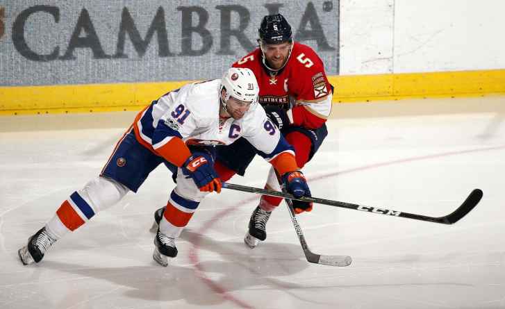 Islanders beat Panthers behind John Tavares' hat trick