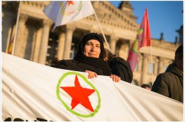 A demonstration against the prohibition of the PKK in Germany. / Montecruz photo