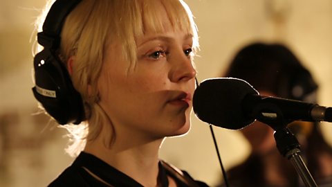 Watch Laura Marling perform Wild Fire in the 6 Music Live Room