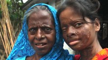 Hasina Akter and her mother