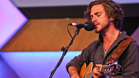 Jack Savoretti: "My five year old daughter decided the songs on the album"