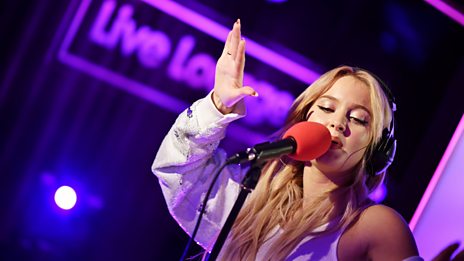 Live Lounge - Zara Larsson