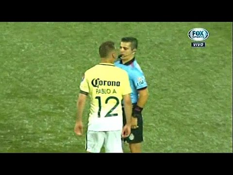 Pablo Aguilar da Cabezazo a Arbitro - Xolos vs America 2017