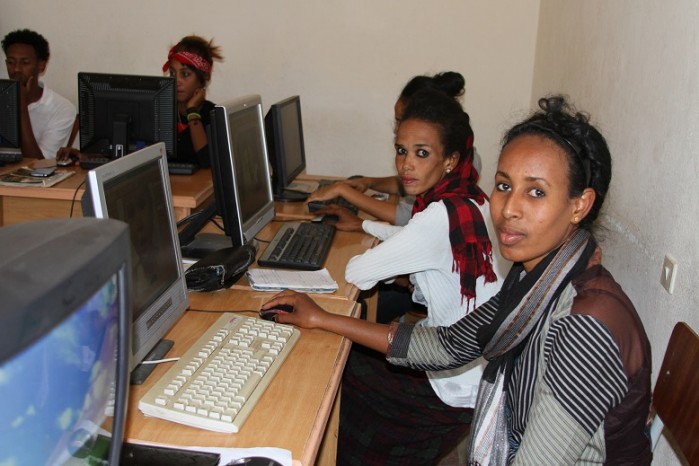 Graphic design trainees at the computer centre. Photo: © UNDP Eritrea/Mwaniki