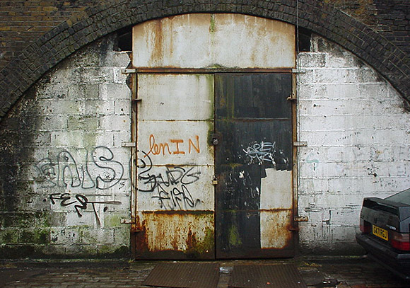 Brixton Station Road railway arches - archive photos of a lost Brixton, London UK taken in January 2001