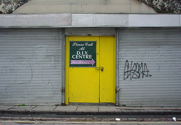 Brixton Station Road railway arches - archive photos of a lost Brixton, London UK taken in January 2001