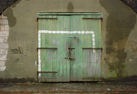 Brixton Station Road railway arches - archive photos of a lost Brixton, London UK taken in January 2001