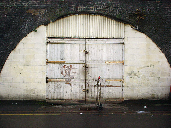 Brixton Station Road railway arches - archive photos of a lost Brixton, London UK taken in January 2001