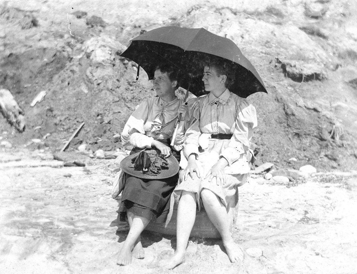 Image of Helen Tufts and Helena Born