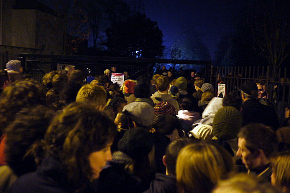 Photos of the fireworks show at Brockwell Park, Herne Hill and Brixton, November 5th 2009