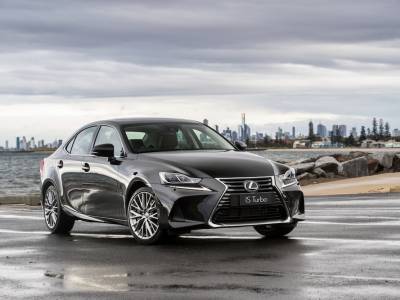 2017 Lexus IS 200t and IS 300h Review | Lexus Luxury Fronts Up With A Fresh Face