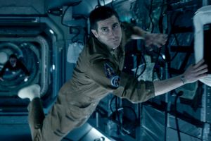 Actor Jake Gyllenhaal as American astronaut David Jordan in Life.
