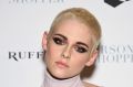 Actress Kristen Stewart has the perfect mascara application down pat. 