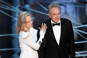 Faye Dunaway and Warren Beatty steal the show.