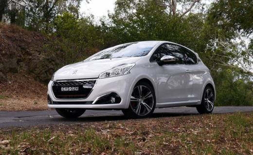 2016 Peugeot 208 GTi Review | Like A Rat On Speed