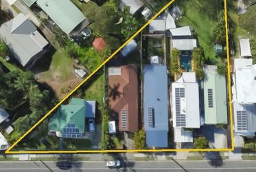 The Gold Coast family selling five side-by-side blocks of land at the same time