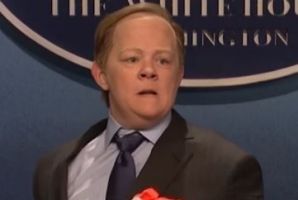 Melissa McCarthy in character as Sean Spicer.