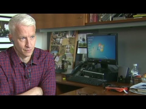 Anderson Cooper tries a schizophrenia simulator