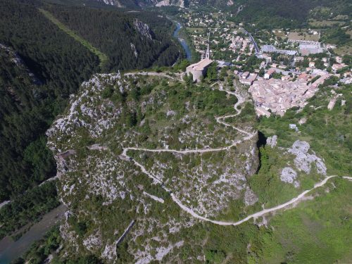 Castellane et le Roc. Cliché Paul Garcin Hélice attitude