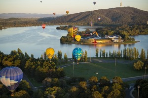 Have a hot air ballooning adventure in Canberra.