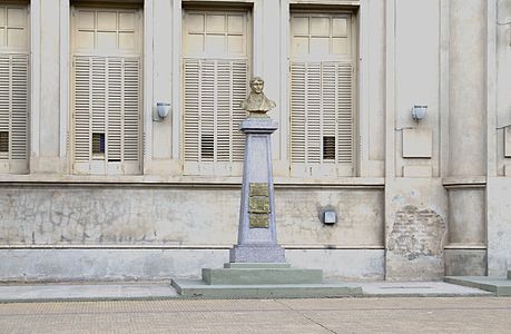 Bust to Manuel Belgrano, Tandil, Argentina