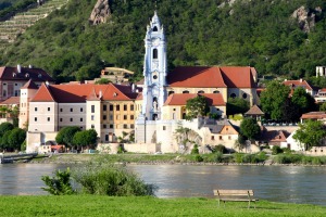 Echoes of the past: Cruising past
Durnstein.