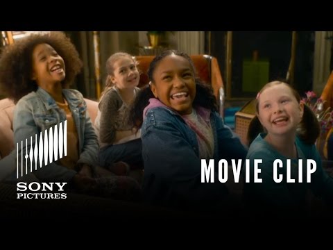 Annie (2014)  Movie Clip #1: Friendly Inspector