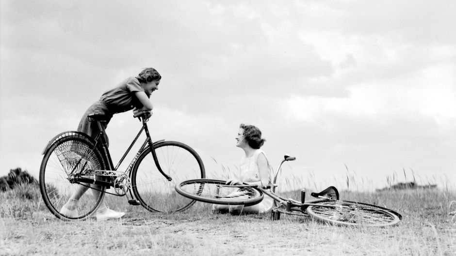Ladies cycling study. Cycylists in Centennial Park, Sydney on 16 November 1936. SMH Picture by HARRY FREEMAN Speedwell ...