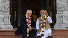 Australia's Prime Minister Malcolm Turnbull and India's Prime Minister Narendra Modi visit Akshardham Mandir hindu ...