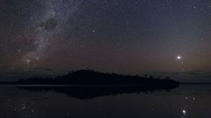 lb-island-venus-and-milky-way-1200