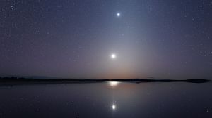 lb_venus_moon_zodiacal_reflections_1200