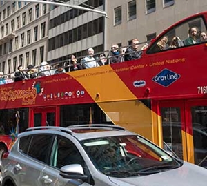 The pros and cons of hop-on hop-off bus tours